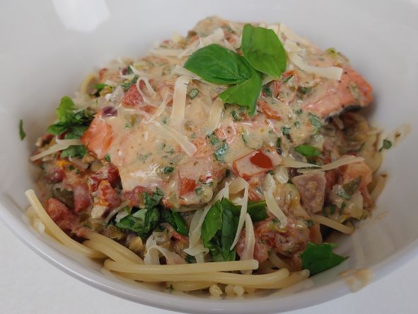 Creamy Tomato Sauce Salmon Pasta