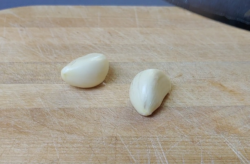 Peeled Garlic