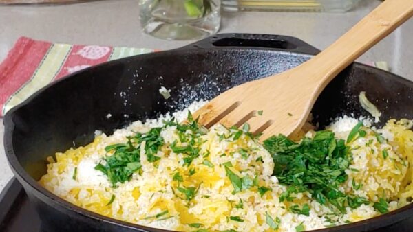 Garlic Parmesan Spaghetti Squash