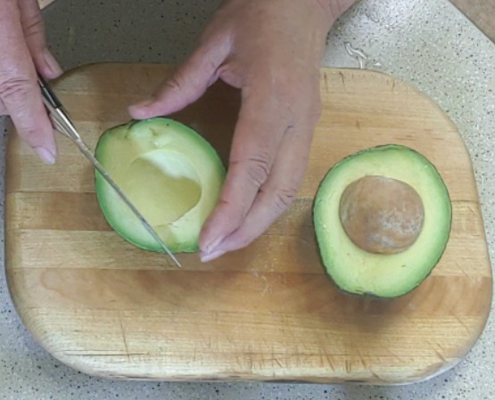 How To Prepare An Avocado