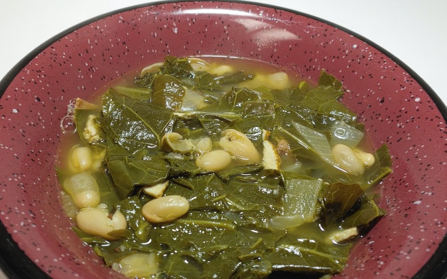 Healthy Greens, Beans and Turkey Soup